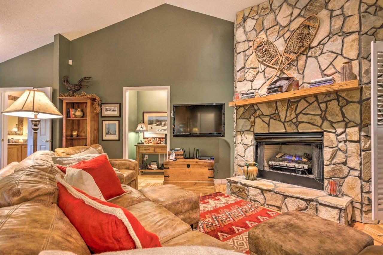 Stunning Beech Mountain Cabin With Porch And Hearth エクステリア 写真